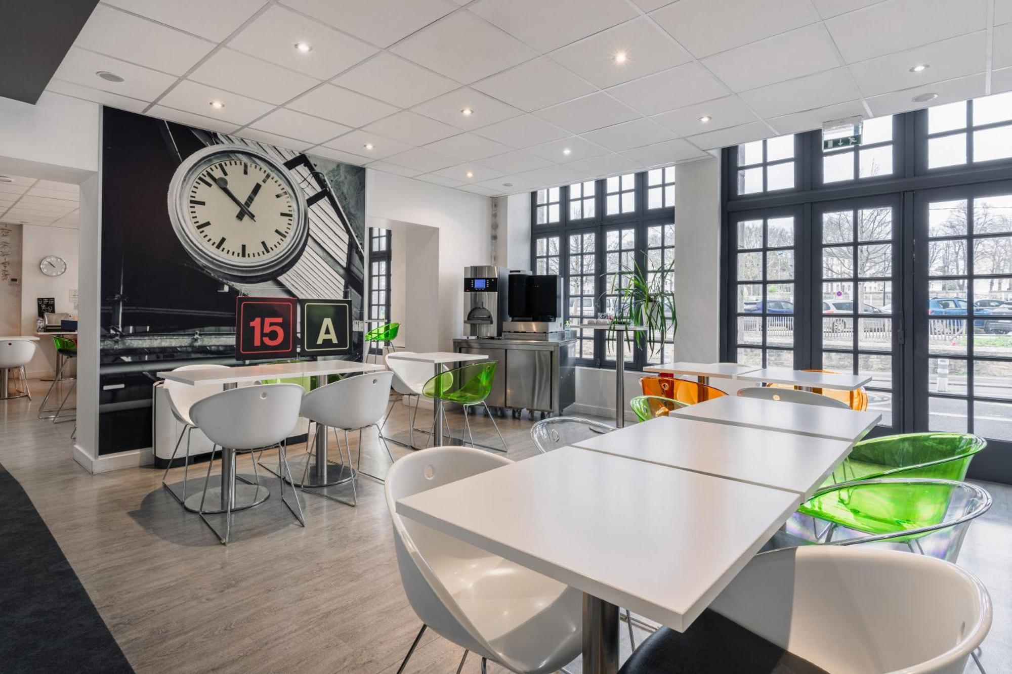 Ibis Styles Vannes Gare Centre Exterior foto