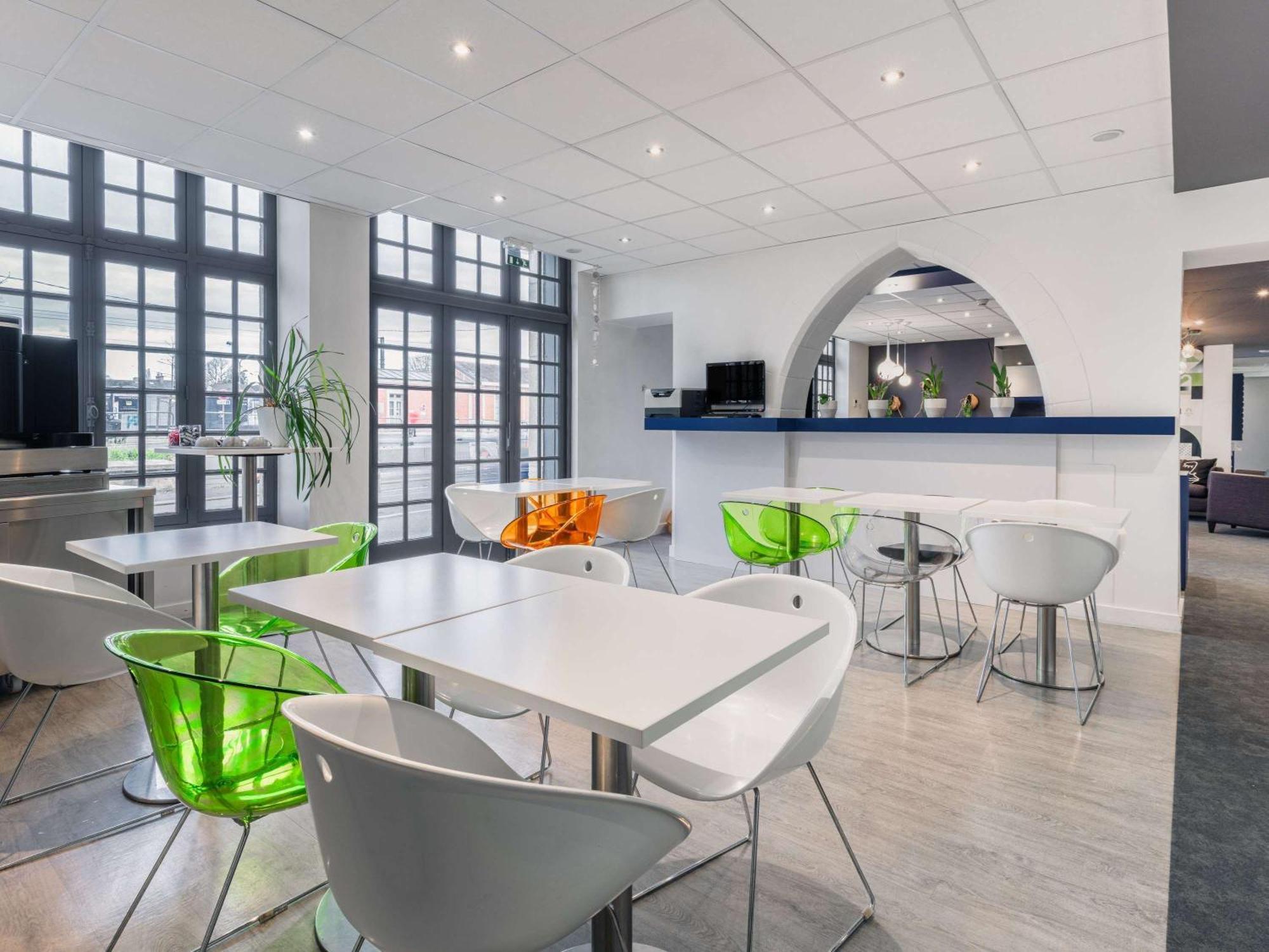 Ibis Styles Vannes Gare Centre Exterior foto